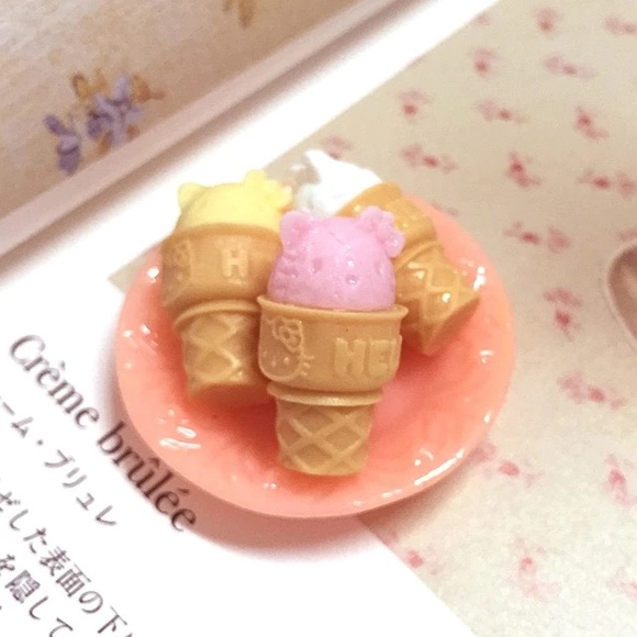 “Kittysicles” Charms 🍦 - Picture 3 of 3